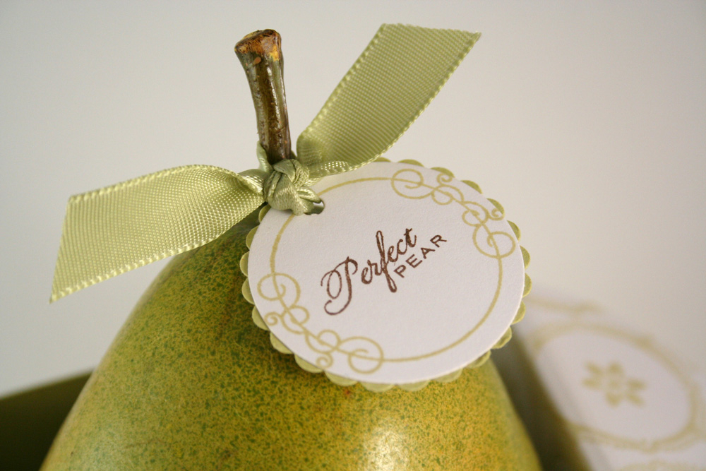 NICHOLE&#039;S PEAR BOX SUPPLY LIST:<br />
<br />
Inks- Spring Moss &amp; Burnt Umber Palette...