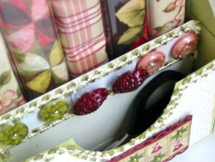 Just a closeup showing the divider with buttons.