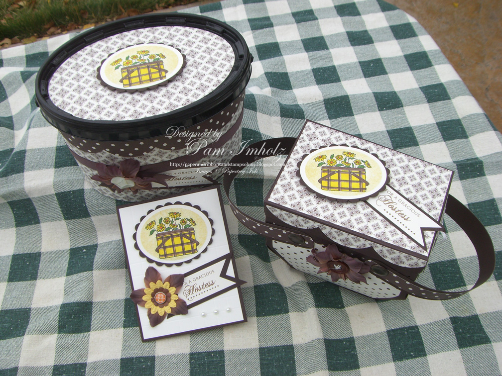 Top view of the whole set so you can see the matching vingtage picnic focal image I used on all...