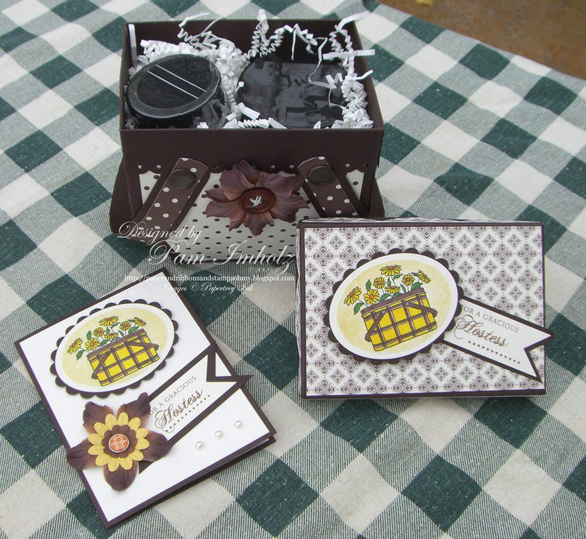 A view from the top with the lid off the Pack a Picnic basket - the two jars fit in there nicely.