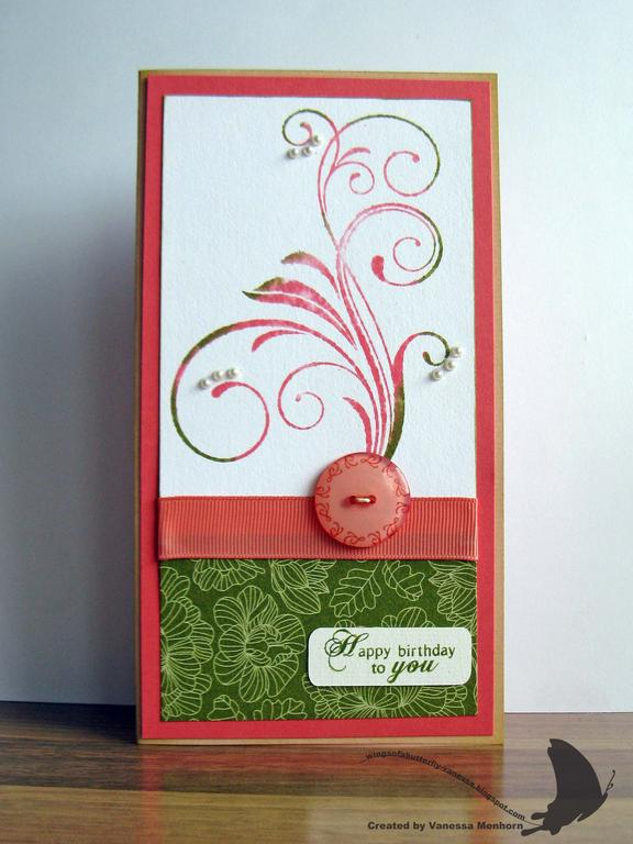 I used watermisted distress inks to stamp the swirl. Tfl!<br />
<br />
my blog