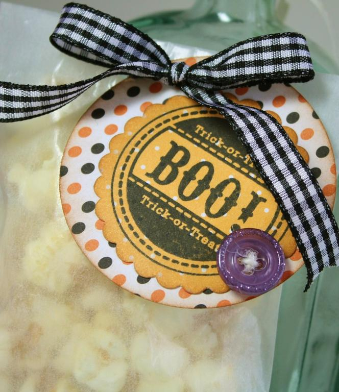 Stamps- 2009 Halloween Tags<br />
Ink- True Black, Fresh Snow, Creamy Caramel (SU)<br />...