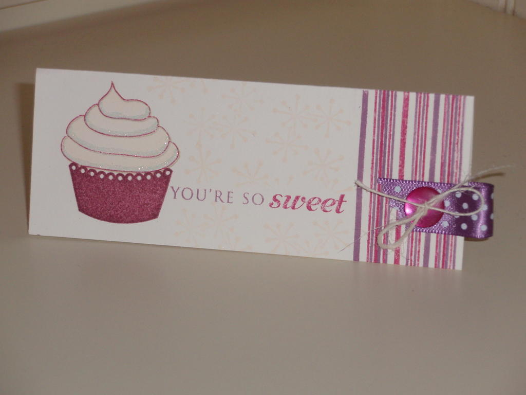 Supplies Used:<br />
<br />
Cupcake Collection, Faux Ribbon, Mod Squad<br />
Vintage Cream...