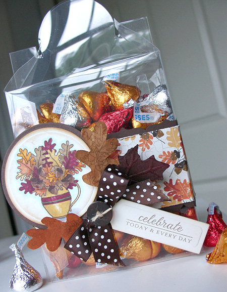 Fall is my favorite time of the year, I love the autumn colors...even the candy is pretty to...