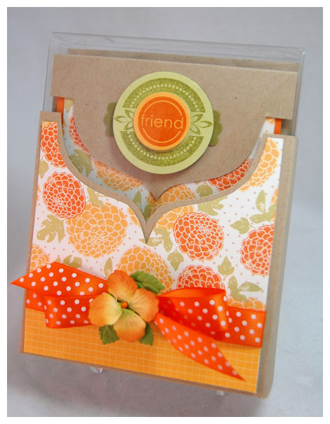 Just a Note set<br />
<br />
This is the standard card box wrapped<br />
<br />
This gift...