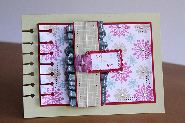 Stamps: Winter Swirls<br />
Paper: Guidelines II cardstock, Pure Poppy, Spring Moss, Bitty Box...