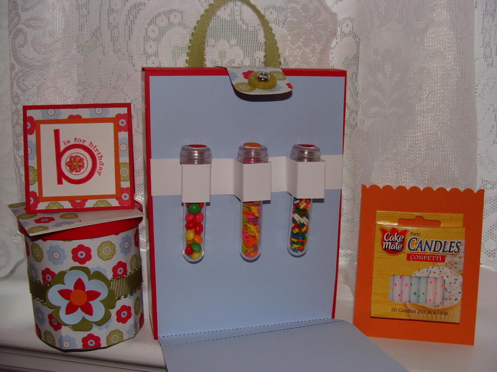 Take Along Tote ... cased from Nichole&#039;s blog!  My version includes a set of candles and...