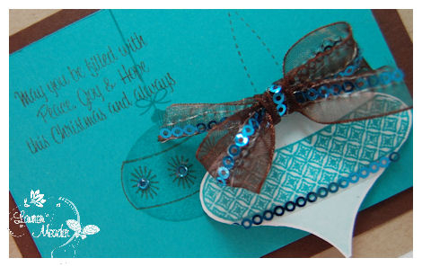 Close Up Ornament<br />
<br />
This set make a quick holiday card not only easy, but FAB!<br...