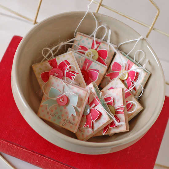 Stamps:  Holiday Button Bits, Polka Dot Basics II<br />
Ink:  Aqua Mist, Hibiscus Burst, Pure...