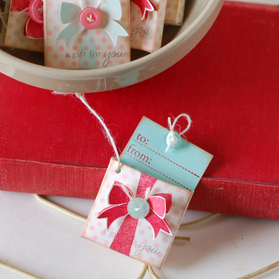 Stamps:  Holiday Button Bits, Polka Dot Basics II<br />
Ink:  Aqua Mist, Hibiscus Burst, Pure...