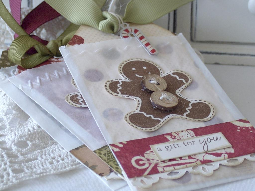 Papertrey Ink Supplies Used:<br />
Stamps:<br />
Holiday Button Bits<br />
Ink:<br />
Dark...