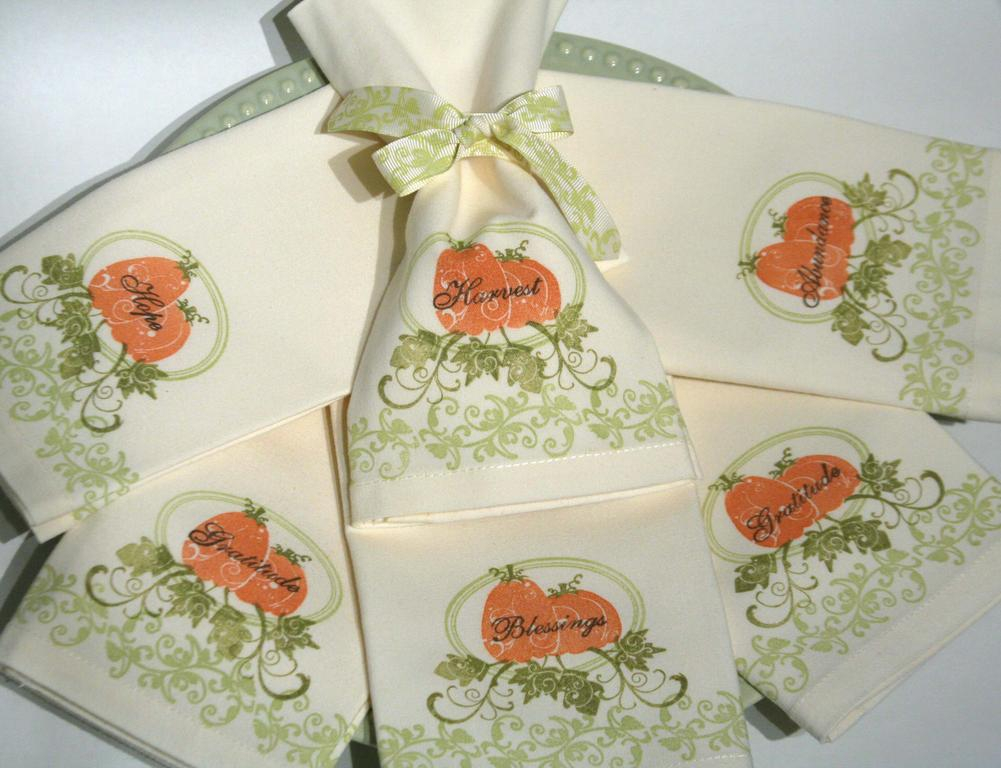 For the napkin ring, I took a 5" x 3/4" strip of acetate and taped the ends together....