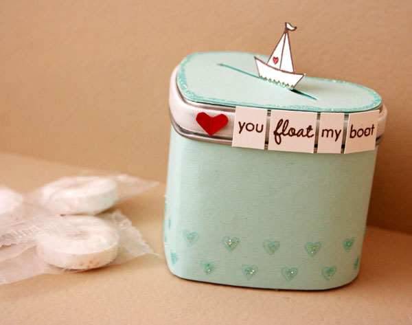 Stamps: Tiny Treats and Background Basics Hearts<br />
Inks: Aqua Mist and Burnt Umber<br />...