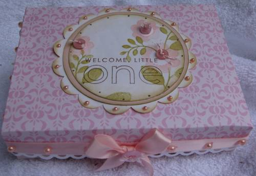 close up of gift box!
