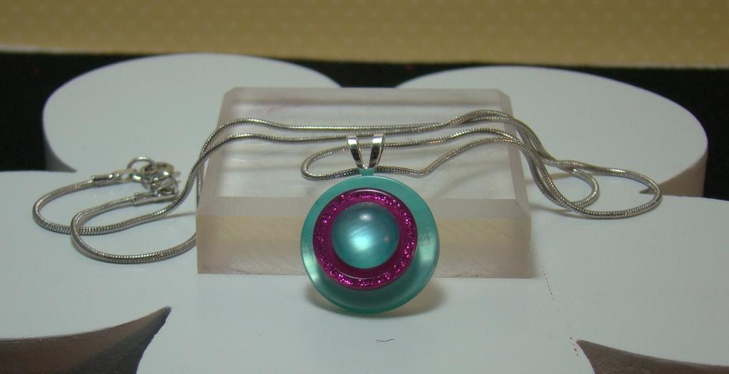 Pendant made using PTI Hawaiian Shore &amp; Raspberry Fizz buttons