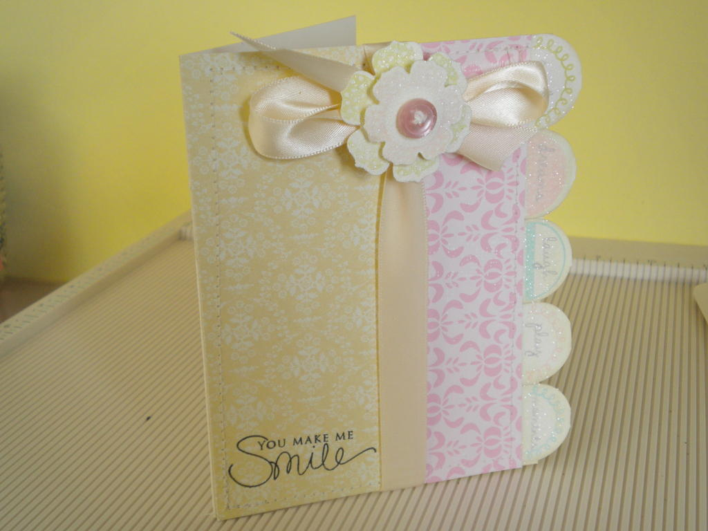 Scrapbook Mini Series Tabs/ die<br />
Beautiful Blooms II, die<br />
Signature Greetings<br />...