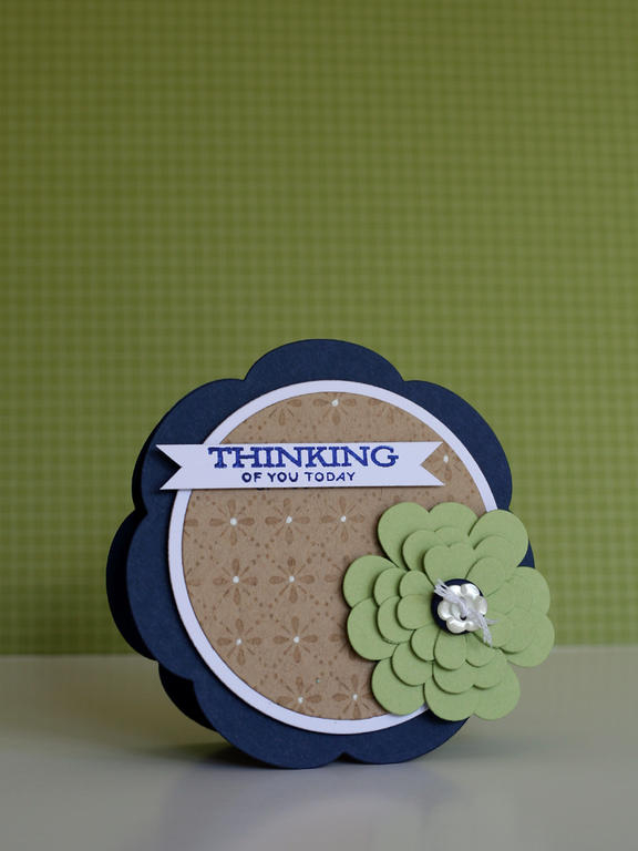 Products used<br />
<br />
Kraft card,<br />
Beautiful blooms die<br />
Everyday classics...