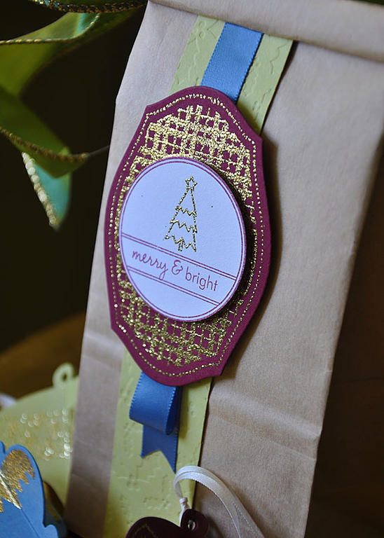 Stamps: Tiny Treats: Christmas<br />
Ink: Scarlet Jewel &amp; Versamark<br />
Cardstock:...