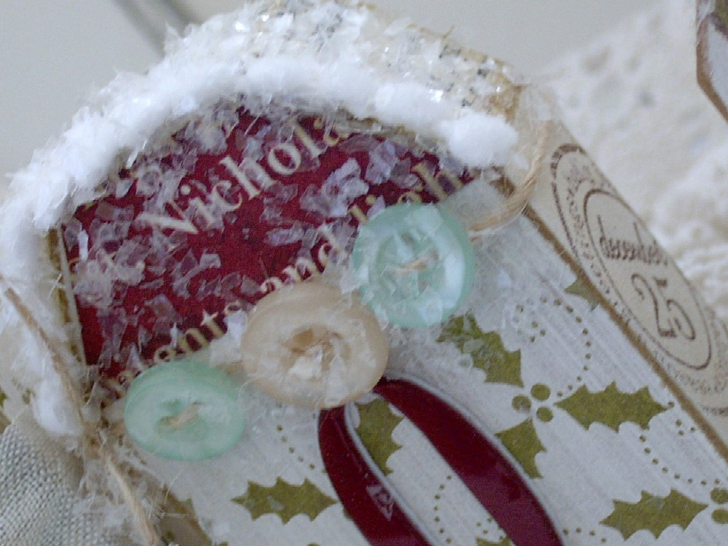 Papertrey Ink Supplies Used:<br />
Stamps:<br />
Holly Jolly<br />
Ink:<br />
Ripe Avocado...