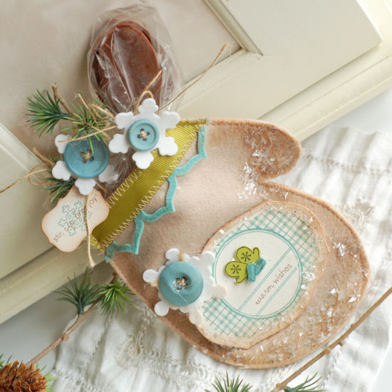 Stamps:  Tiny Treats: Christmas<br />
Ink:  Dark Chocolate, Ocean Tides, True Black<br />...