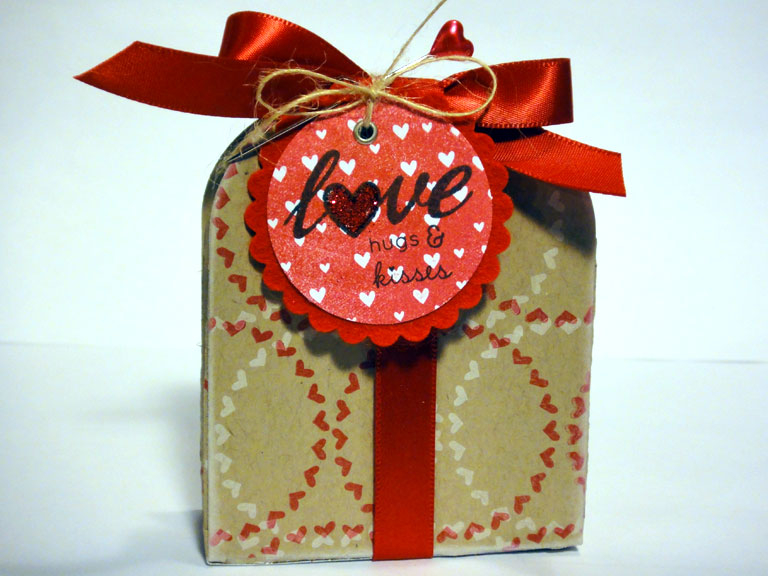 stamps: 2010 Love Tags<br />
<br />
ink: True Black, Fresh Snow, Pure Poppy<br />
<br />...