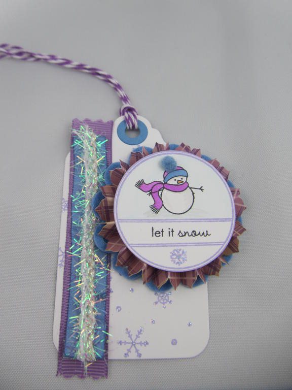 Stamps: Tiny Treats: Christmas, Snow Flurries<br />
PTI Dies: Tag Sale 1, Limitless Layers 1...