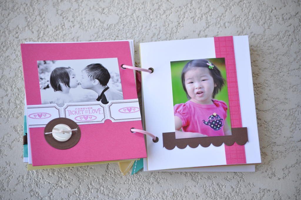 Mini album layout 4