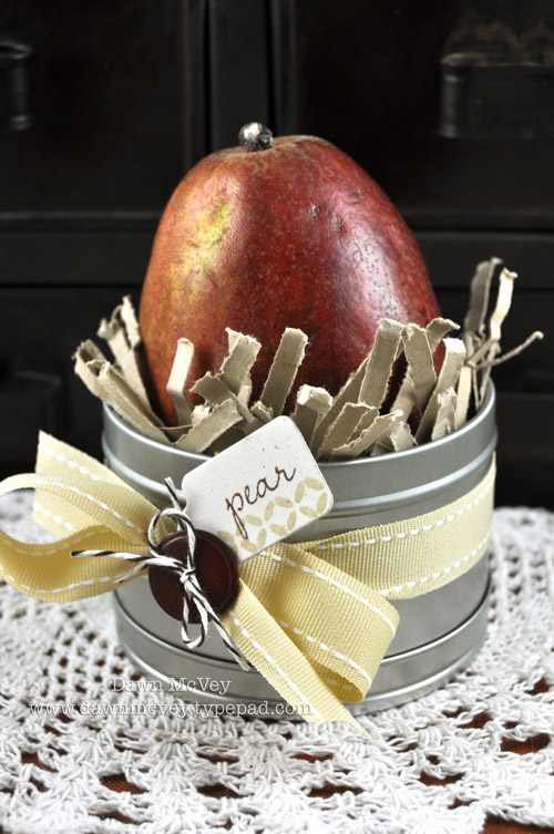 Paper: kraft, rustic cream<br />
Stamps: Fruit Fusion: Pear<br />
Ink: dark chocolate, vintage...