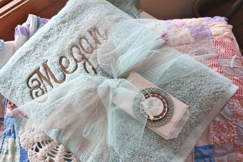 Stamps:Tag-its #4<br />
Ink:Ocean Tides, Versamark<br />
Paper<img...