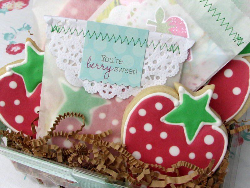 {Berry Sweet} berry basket<br />
Stamps â€“ Fruit Fusion: Strawberry, Polka Dot Basics II<br />...