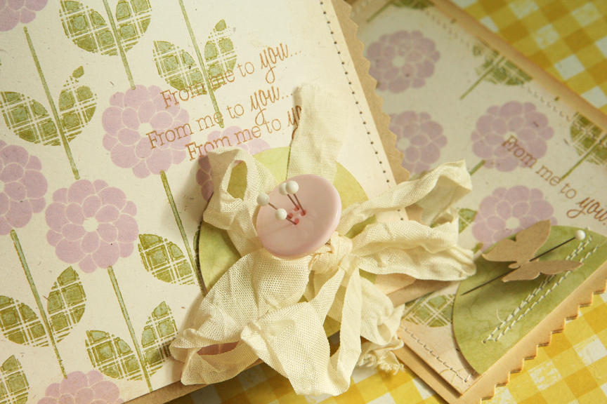 Stamps: Flower Fusion #1<br />
Ink: Lavender Moon, Simply Chartruese<br />
Paper: Butterfly...