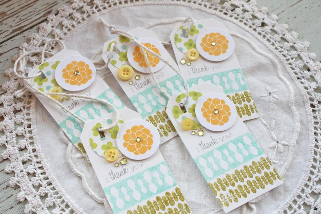 Stamps:Background Baics: Vine, Flower Fusion #6<br />
Paper:white manila tags<br />
Ink:summer...