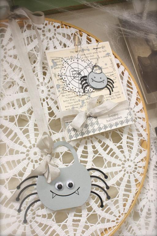 Stamps:Halloween Treats &amp; Sweets, Houndstooth<br />
Ink:Smokey Shadow, Versamark<br />...