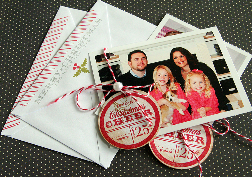 Stamps: Holiday Photo Finishers<br />
Ink: Pure Poppy, Dark Chocolate, Ripe Avocado, Smokey...