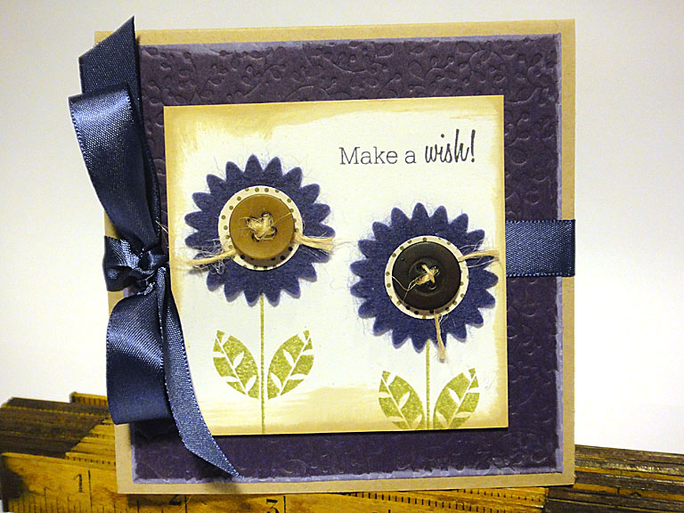 stamps: Flower Fusion #9<br />
<br />
ink: True Black, Fresh Snow, Ripe Avocado, Tea Dye...