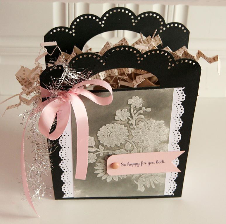 Stamps: Lace Bouquet, Happily Ever After<br />
Ink: Fresh Snow, True Black, Smokey Shadow<br />...
