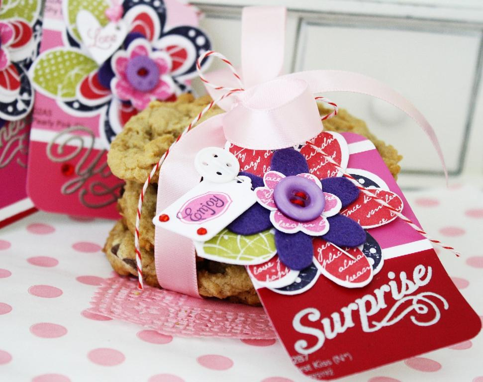 Papertrey Ink Supplies Used:<br />
Stamps:<br />
Movers &amp; Shakers Sentiments, Frilly...