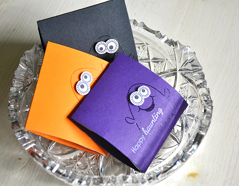 Stamps: Happy Haunting<br />
Ink: Versamark &amp; Fresh Snow<br />
Cardstock: Rustic White,...