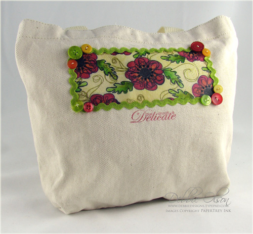 I almost left this one out of my gallery since Lisa Johnson did a tote during her sneak peek...