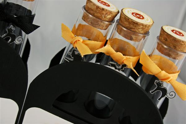 More top of the vial. The black set has the spider one on top of it.