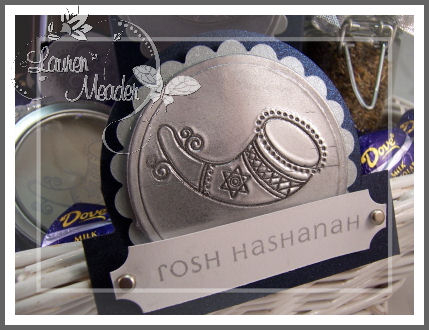 Basket Faux Metal Label<br />
<br />
This was my first time trying the Faux Metal technique. I...