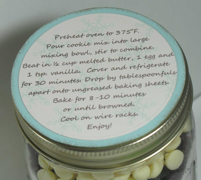 Stamps:  Rustic Snowflakes, Spooky Sweets II<br />
Cardstock:  Vintage Cream, Dark Chocolate,...
