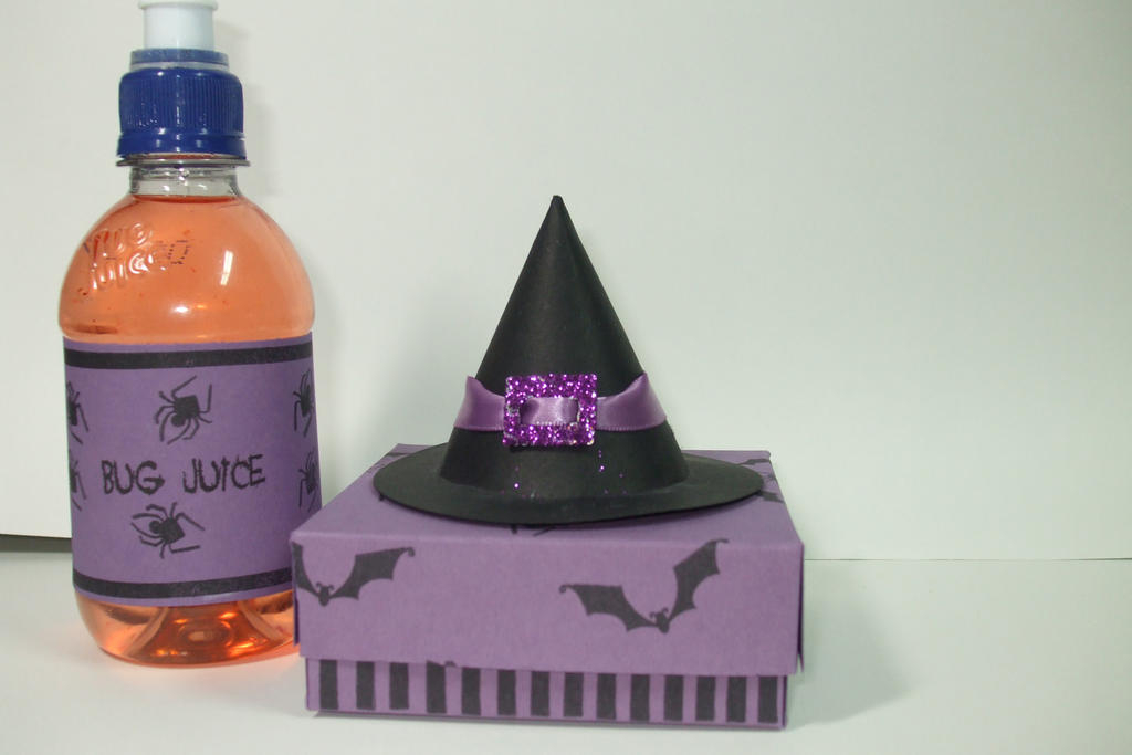 I used plum pudding to create a Spooky box with a witch hat on top and some "bug...