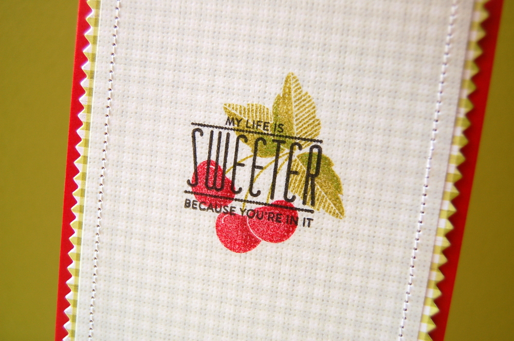 Cardstock: pure poppy<br />
Specialty paper: linen vellum<br />
Patterned paper: Lily Bee...