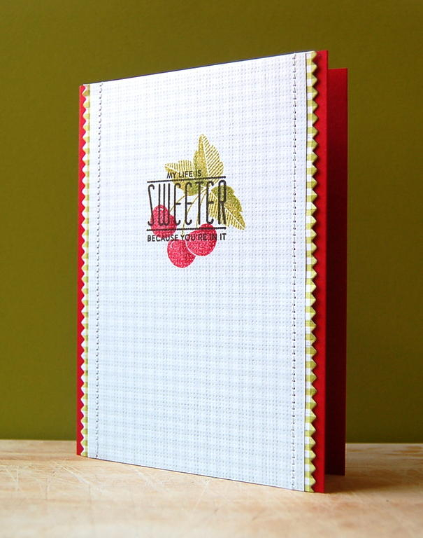 Cardstock: pure poppy<br />
Specialty paper: linen vellum<br />
Patterned paper: Lily Bee...