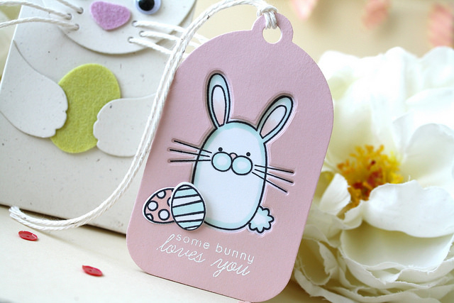 cardtock: stamper&#039;s select white, sweet blush<br />
stamps: hippity hoppity<br />...