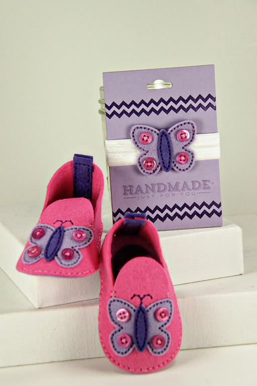 Stamps: Super Chevron, Boutique Accessories<br />
Dies: Baby Booties, Baby Bootie Patches,...
