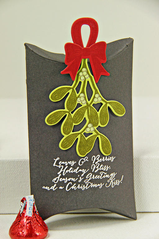 Stamps: Merry Kiss-Mas, Scent-sational Sentiments<br />
Dies: Merry Kiss-Mas, Scent-sational...