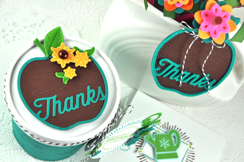 Paper: dark chocolate, tropical teal<br />
Other: Enclosed: Apple dies, woodgrain impression...