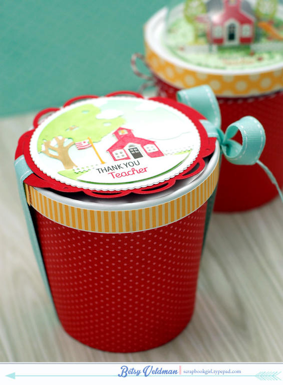 stamps: petite places: school<br />
ink: pure poppy, smokey shadow, soft stone, aqua mist<br />...